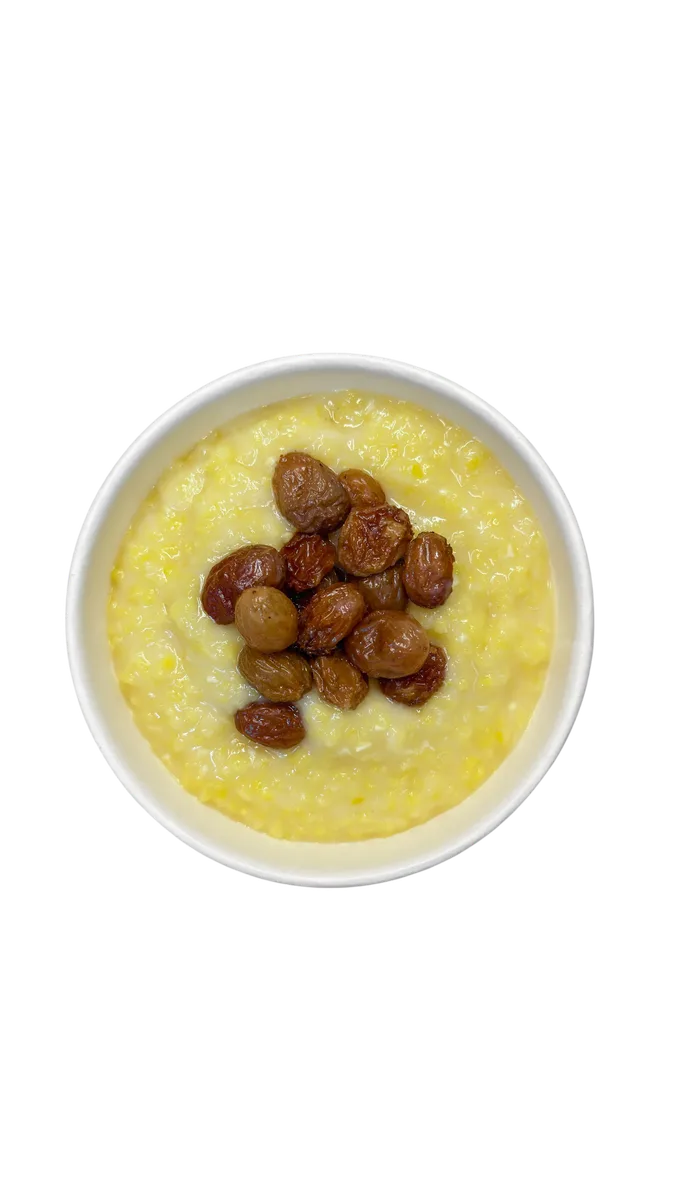 Кукурузная каша на безлактозном молоке с кусочками ананаса в контейнере